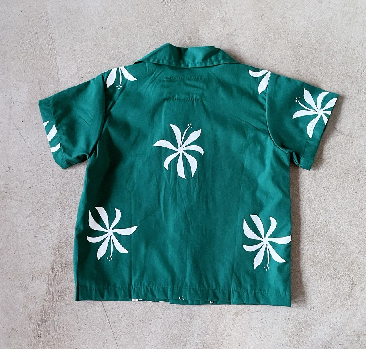 KEIKI ALOHA SHIRT - Green/White Abstract Tiare