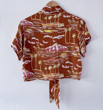 ALOHA BUTTON CROP - Waikiki Niu